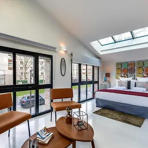 Sweett - Pavillon Lumiere Parijs